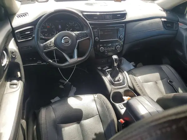 5N1AT2MV1JC743355 2018 NISSAN ROGUE - Image 8