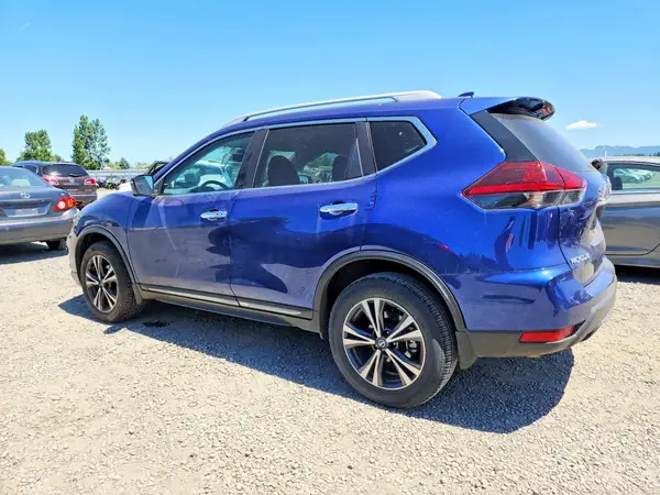 5N1AT2MV1JC745168 2018 NISSAN ROGUE - Image 2
