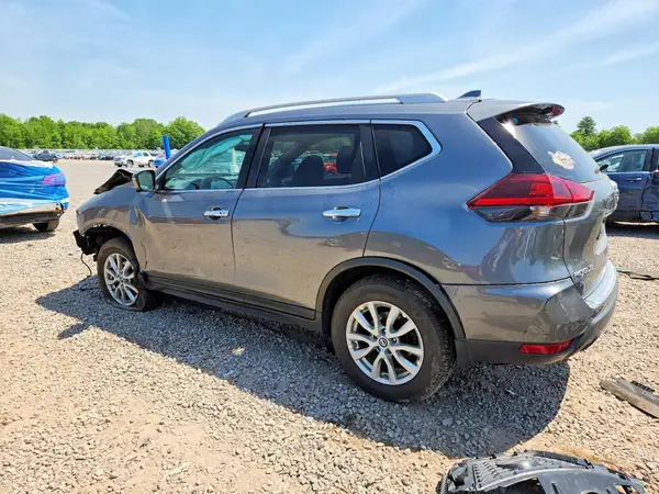 5N1AT2MV1JC752945 2018 NISSAN ROGUE - Image 2