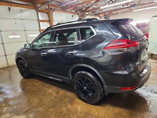 5N1AT2MV1JC752993 2018 NISSAN ROGUE - Image 2
