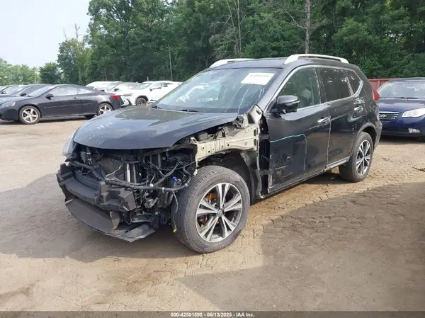 5N1AT2MV1JC753786 2018 NISSAN ROGUE - Image 2