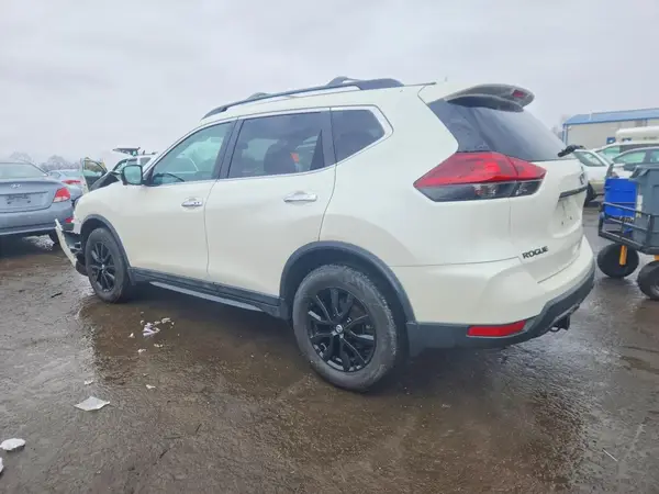 5N1AT2MV1JC754016 2018 NISSAN ROGUE - Image 2