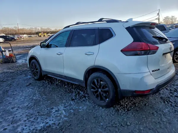 5N1AT2MV1JC758342 2018 NISSAN ROGUE - Image 2