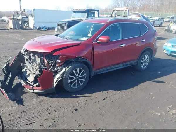 5N1AT2MV1JC764545 2018 NISSAN ROGUE - Image 2