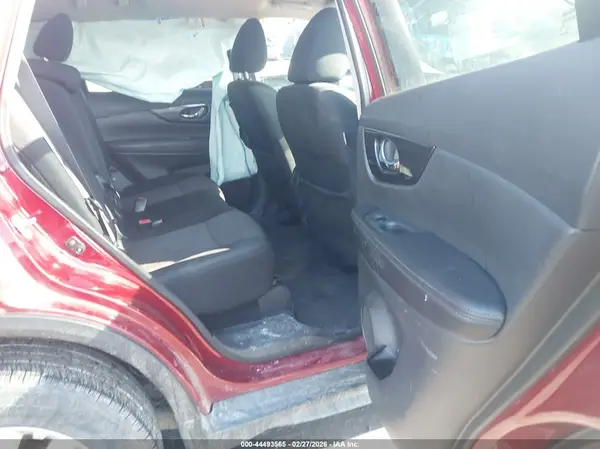 5N1AT2MV1JC764545 2018 NISSAN ROGUE - Image 8