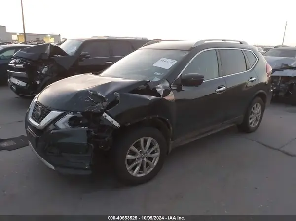 5N1AT2MV1JC765050 2018 NISSAN ROGUE - Image 2