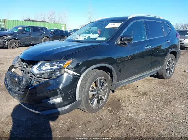 5N1AT2MV1JC765338 2018 NISSAN ROGUE - Image 2