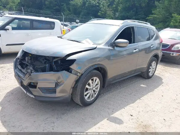 5N1AT2MV1JC772497 2018 NISSAN ROGUE - Image 2