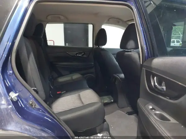 5N1AT2MV1JC772726 2018 NISSAN ROGUE - Image 8