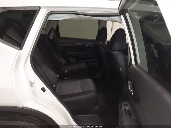 5N1AT2MV1JC773567 2018 NISSAN ROGUE - Image 8