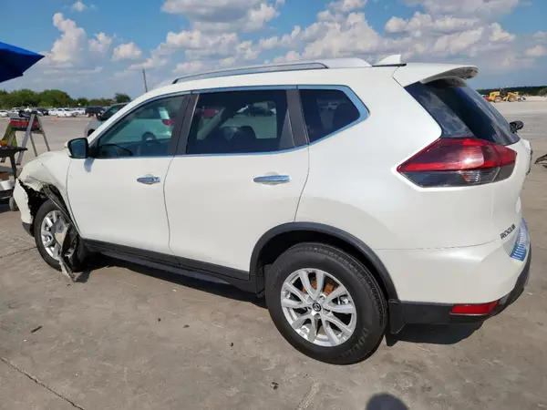 5N1AT2MV1JC777571 2018 NISSAN ROGUE - Image 2