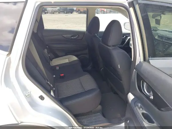 5N1AT2MV1JC779109 2018 NISSAN ROGUE - Image 8