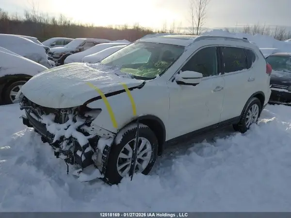 5N1AT2MV1JC779806 2018 NISSAN ROGUE - Image 2