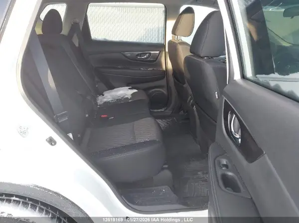 5N1AT2MV1JC779806 2018 NISSAN ROGUE - Image 8