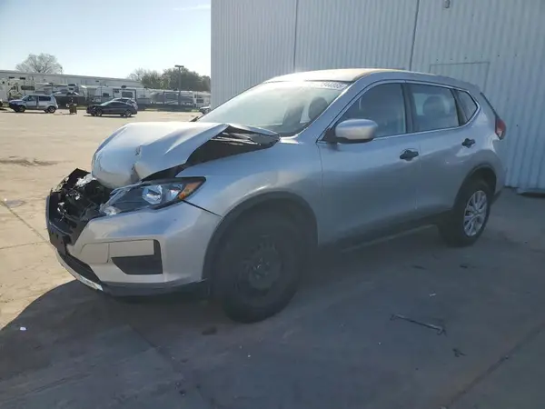 5N1AT2MV1JC786948 2018 NISSAN ROGUE - Image 1