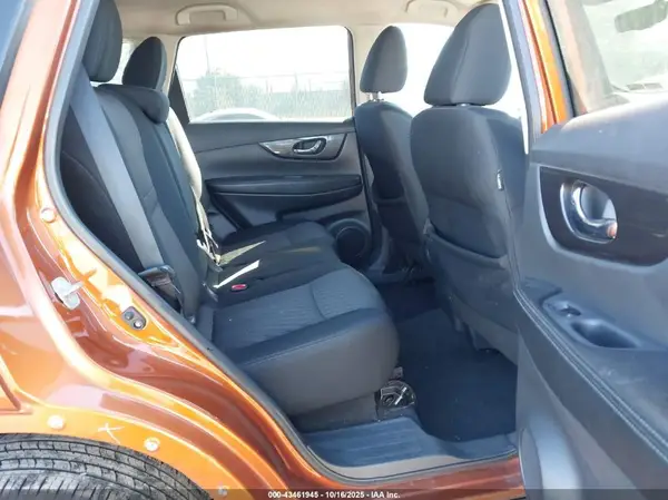 5N1AT2MV1JC787291 2018 NISSAN ROGUE - Image 8