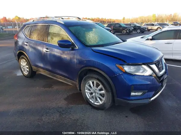 5N1AT2MV1JC797108 2018 NISSAN ROGUE - Image 1