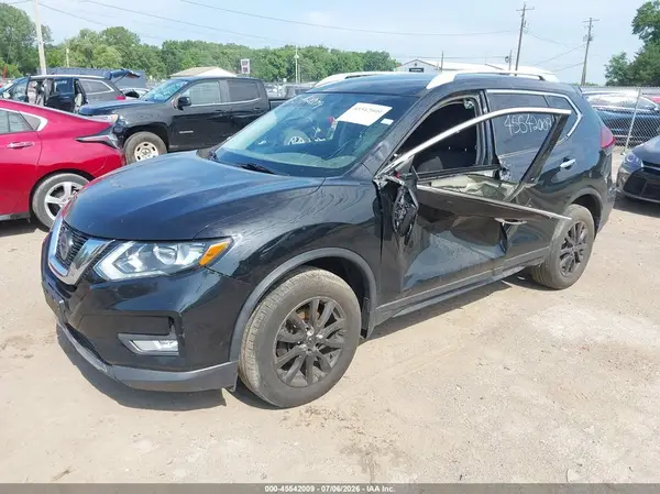 5N1AT2MV1JC797352 2018 NISSAN ROGUE - Image 2