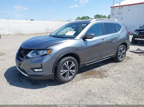 5N1AT2MV1JC798775 2018 NISSAN ROGUE - Image 2