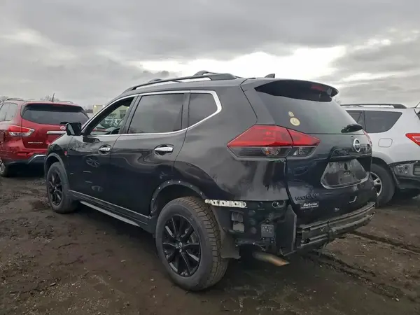 5N1AT2MV1JC799005 2018 NISSAN ROGUE - Image 2