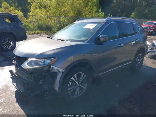 5N1AT2MV1JC799103 2018 NISSAN ROGUE - Image 2