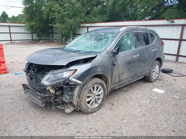 5N1AT2MV1JC801044 2018 NISSAN ROGUE - Image 2