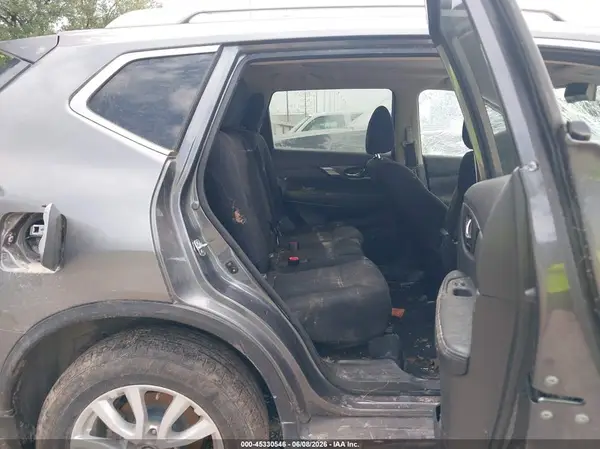 5N1AT2MV1JC801044 2018 NISSAN ROGUE - Image 8