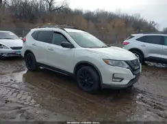 5N1AT2MV1JC802923 2018 NISSAN ROGUE