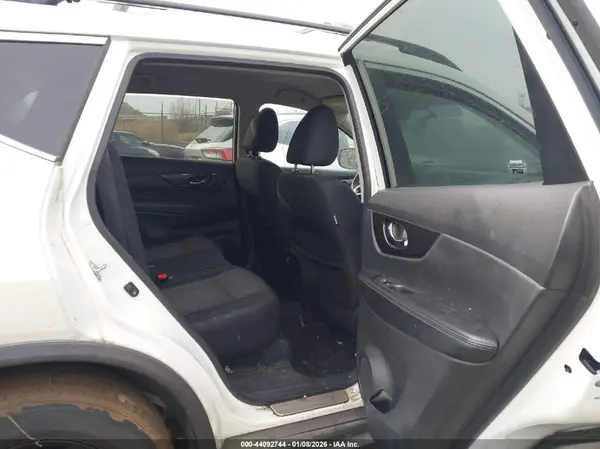 5N1AT2MV1JC802923 2018 NISSAN ROGUE - Image 8