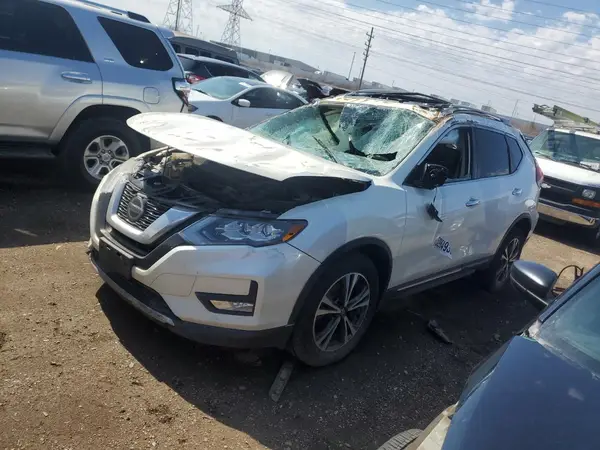 5N1AT2MV1JC808477 2018 NISSAN ROGUE - Image 1