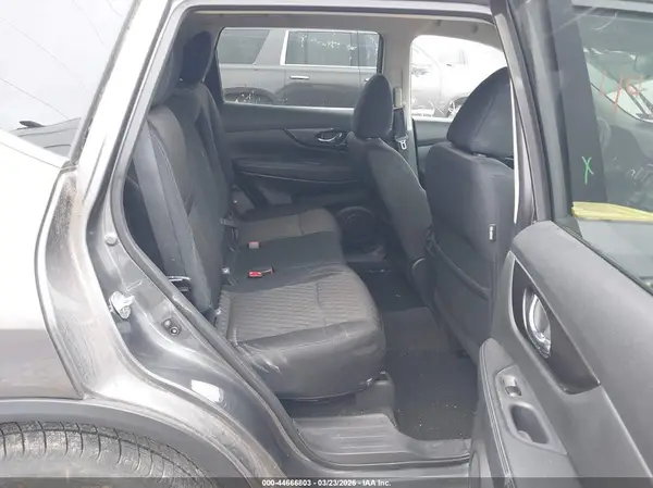 5N1AT2MV1JC814179 2018 NISSAN ROGUE - Image 8