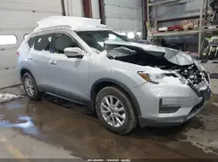 5N1AT2MV1JC815333 2018 NISSAN ROGUE