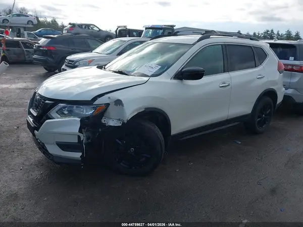 5N1AT2MV1JC819169 2018 NISSAN ROGUE - Image 2