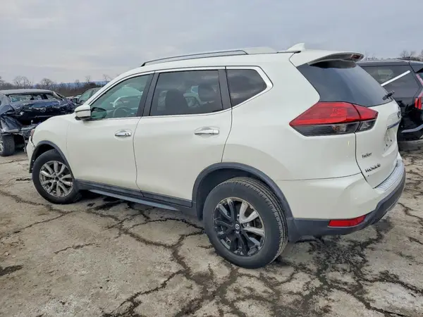 5N1AT2MV1JC819737 2018 NISSAN ROGUE - Image 2