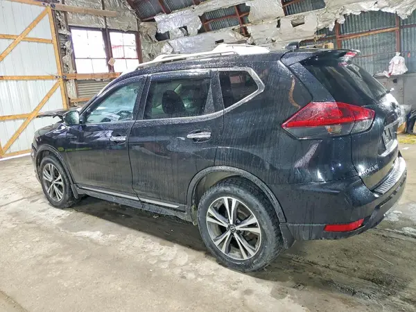 5N1AT2MV1JC821181 2018 NISSAN ROGUE - Image 2