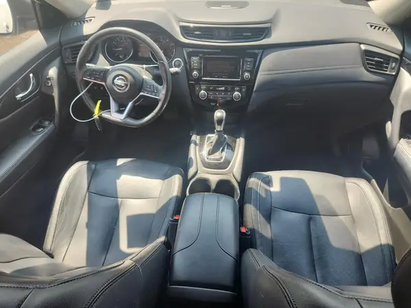 5N1AT2MV1JC822735 2018 NISSAN ROGUE - Image 8