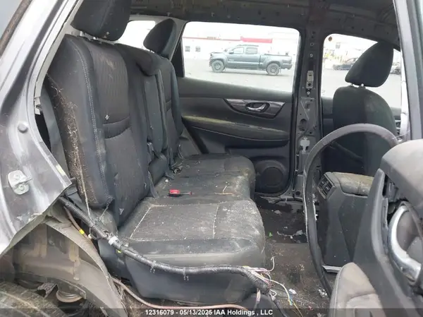 5N1AT2MV1JC824159 2018 NISSAN ROGUE - Image 8
