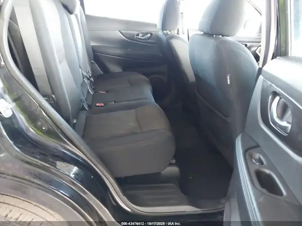 5N1AT2MV1JC826008 2018 NISSAN ROGUE - Image 8