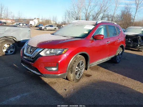 5N1AT2MV1JC827305 2018 NISSAN ROGUE - Image 2