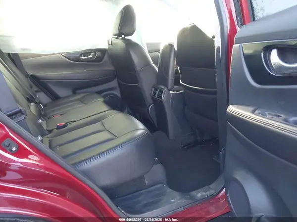 5N1AT2MV1JC827305 2018 NISSAN ROGUE - Image 8