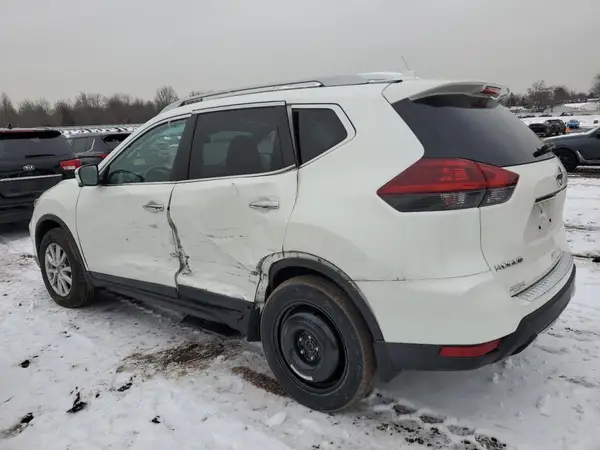 5N1AT2MV1JC838305 2018 NISSAN ROGUE - Image 2