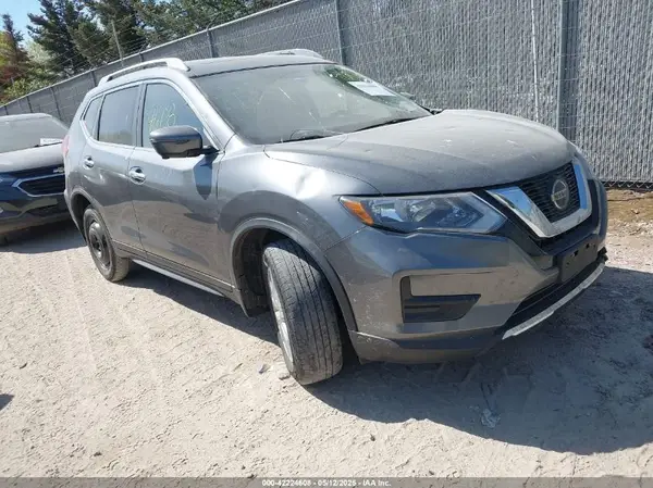 5N1AT2MV1JC849966 2018 NISSAN ROGUE - Image 1