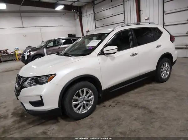 5N1AT2MV1JC850714 2018 NISSAN ROGUE - Image 2