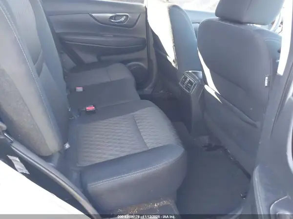 5N1AT2MV1JC851314 2018 NISSAN ROGUE - Image 8