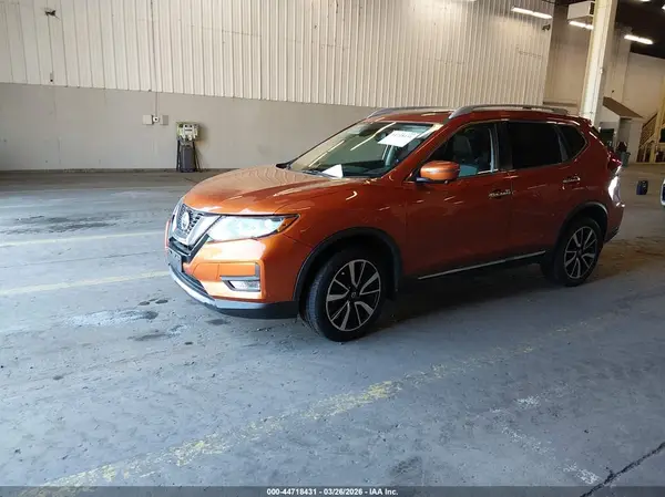 5N1AT2MV1KC711023 2019 NISSAN ROGUE - Image 2