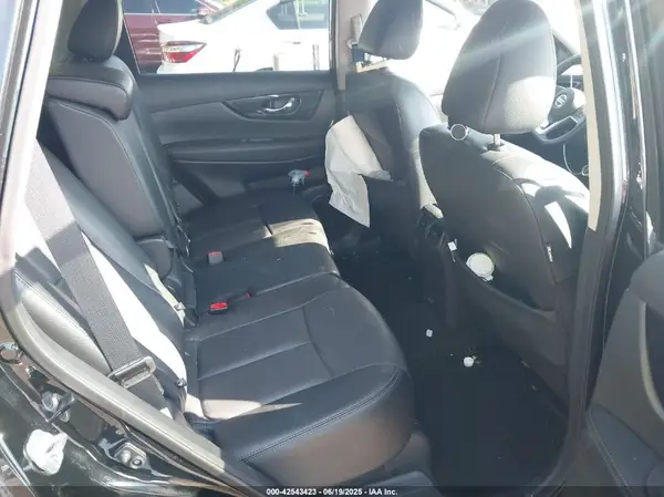 5N1AT2MV1KC718618 2019 NISSAN ROGUE - Image 8