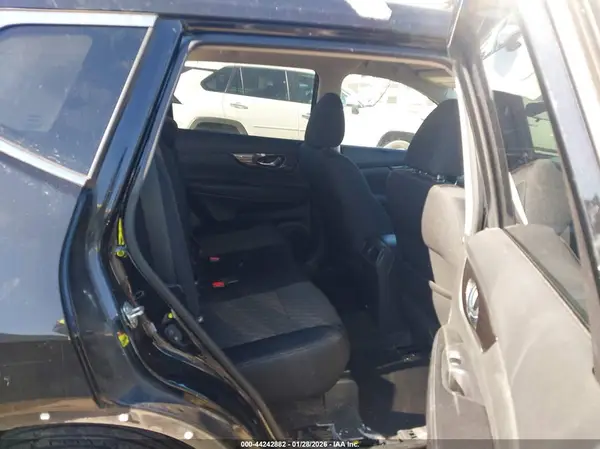 5N1AT2MV1KC731059 2019 NISSAN ROGUE - Image 8