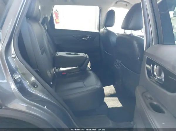 5N1AT2MV1KC738254 2019 NISSAN ROGUE - Image 8