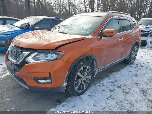 5N1AT2MV1KC740411 2019 NISSAN ROGUE - Image 2