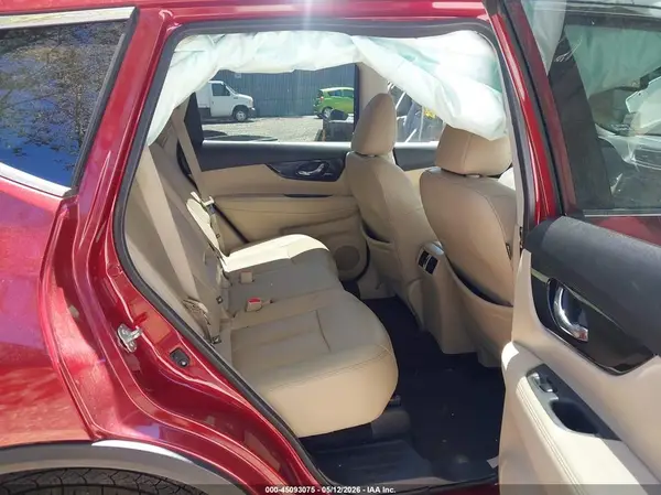 5N1AT2MV1KC748704 2019 NISSAN ROGUE - Image 8